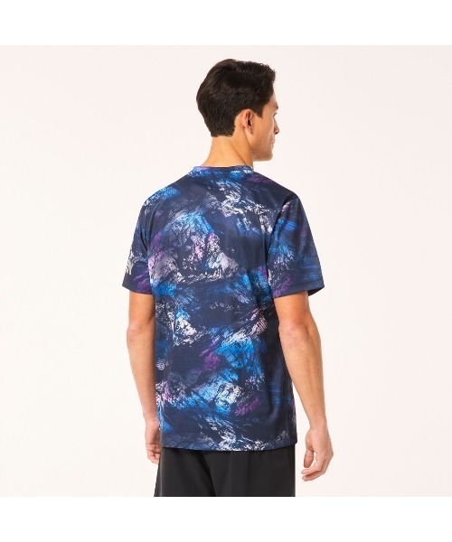 OAKLEY(オークリー)の「オークリー STRIKING QD SS GRAPHIC TEE 5.0 /Tシャツ/ TRAINING スポーツ・トレーニング/ OAKLEY(Tシャツ/カットソー・メンズ・ブラック系その他/ブルー系・S/M/L/XL)」の8枚目の写真