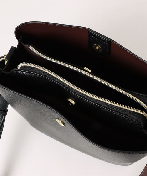 and it_(アンドイット)の「Legato Largo たすかるっかばん 2WAYミドルショルダー(ショルダーバッグ・レディース・ライトグレー/ブラック/バーガンディー/グレイッシュベージュ/アイボリー/ラベンダー・FREE)」の9枚目の写真