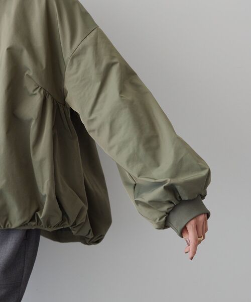 AMERICAN HOLIC（アメリカンホリック）の「ボリュームスリーブギャザーブルゾン（ブルゾン・レディース・ブラック/カーキ・M/L）」の22枚目の写真