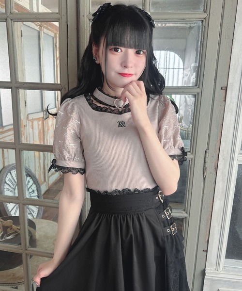 ROJITA(ロジータ)の「チョーカーデザインテレコトップス(Tシャツ/カットソー・レディース・ベージュ/ブラック/ホワイト・FREE)」の4枚目の写真