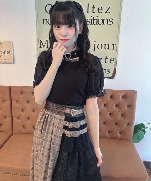 ROJITA(ロジータ)の「チョーカーデザインテレコトップス(Tシャツ/カットソー・レディース・ベージュ/ブラック/ホワイト・FREE)」の8枚目の写真