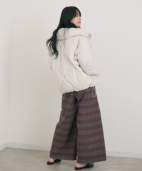 KATHARINE ROSS(キャサリンロス)の「【Pillini/ピリーニ】クロスパディングブルゾン(ダウンジャケット/コート・レディース・アイボリー/ブラック・MEDIUM)」の9枚目の写真