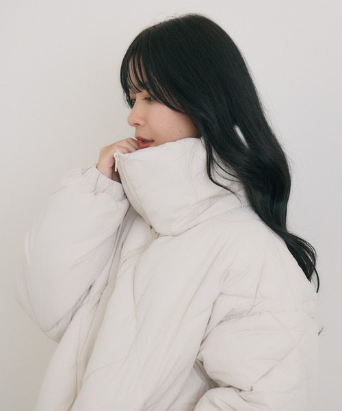 KATHARINE ROSS(キャサリンロス)の「【Pillini/ピリーニ】クロスパディングブルゾン(ダウンジャケット/コート・レディース・アイボリー/ブラック・MEDIUM)」の8枚目の写真