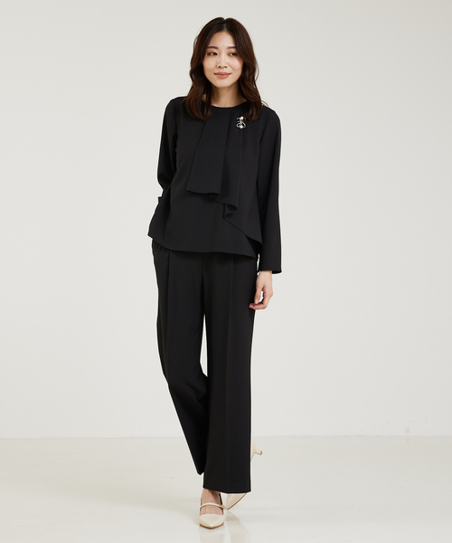 abahouse mavie（アバハウスマヴィ）の「【セットアップ対応/エニディカセット】タックフレアーブラウス/セミオケ（シャツ/ブラウス・レディース・グレイッシュベージュ/ブラック/ダークネイビー・38/36）」の9枚目の写真