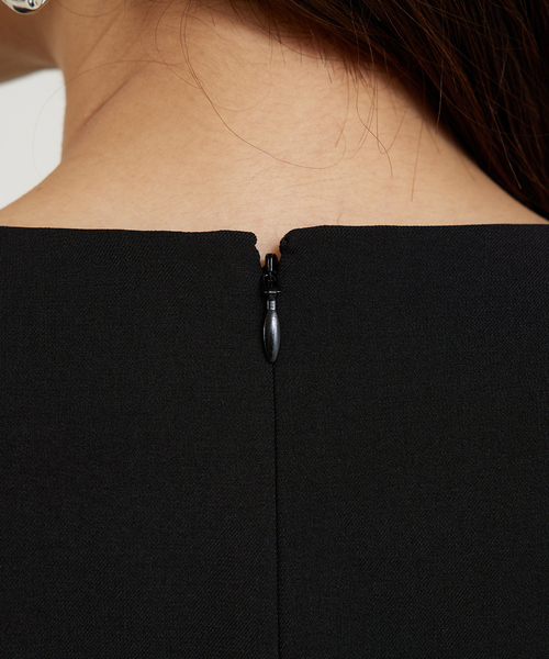 abahouse mavie（アバハウスマヴィ）の「【セットアップ対応/エニディカセット】タックフレアーブラウス/セミオケ（シャツ/ブラウス・レディース・グレイッシュベージュ/ブラック/ダークネイビー・38/36）」の19枚目の写真