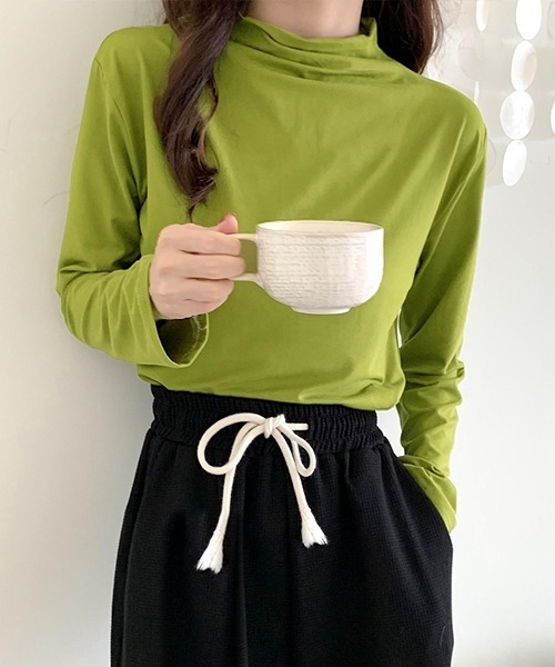 ad thie(アドティエ)の「ベーシック・カラー豊富 ハイネックトップス(Tシャツ/カットソー・レディース・チャコール/ブラック/ブルーグレー/ピンクベージュ/ホワイト/ピンク/ライトグリーン/キャメル・FREE)」の18枚目の写真