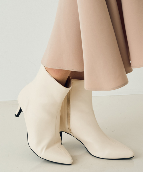 【一部店舗限定】ポインテッドトゥ ショートブーツ(6cm)（ブーツ）｜EMMA ROUGE VIF（エマルージュヴィフ）