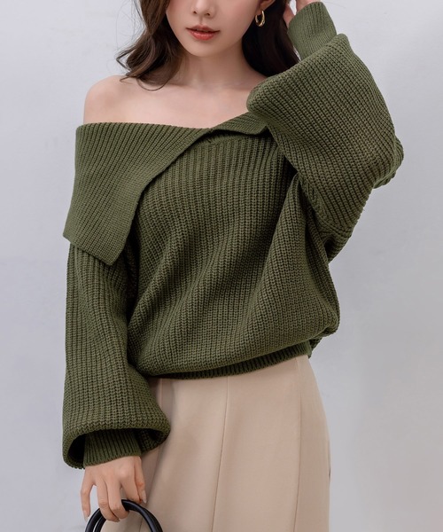DAY CLOSET（デイ クローゼット）の「【2WAY/オフショルダーでデコルテ綺麗見せ】大人っぽ長袖ボリューミーリブニットトップス（ニット/セーター・レディース・グレー/ホワイト/ブラック/カーキ・FREE）」の4枚目の写真