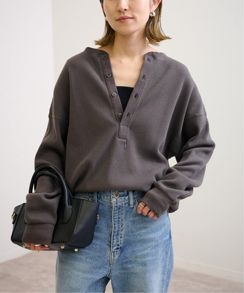 FRAMeWORK(フレームワーク)の「≪追加≫ワッフルヘンリープルオーバー2(Tシャツ/カットソー・レディース・ホワイト/チャコールグレー・FREE)」の2枚目の写真