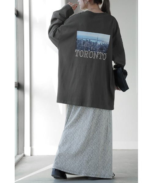 HUG.U(ハグユー)の「バックプリント 綿100%ロンT(Tシャツ/カットソー・レディース・ブラック/グレイッシュベージュ/カーキ/ライトグレー/ダークグレー・FREE)」の15枚目の写真