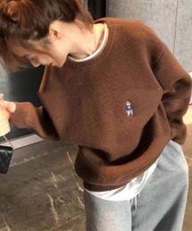 クマ刺繍ラウンドネックソフトもちもちセーター