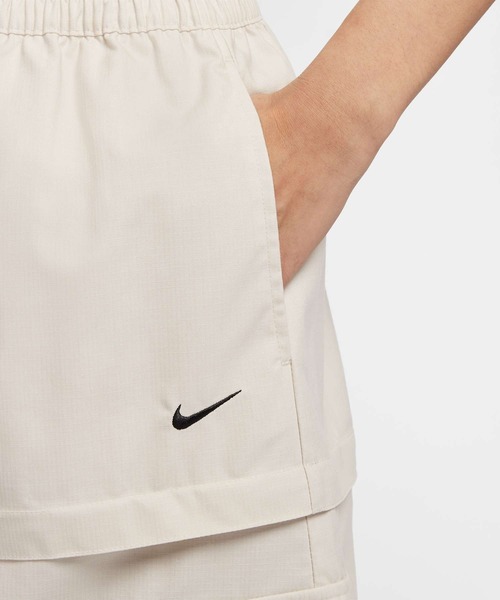NIKE（ナイキ）の「ナイキ スポーツウェア エッセンシャル ウィメンズ ミッドライズ ウーブン カーゴ ミディ スカート / Nike Sportswear Essential Women's Mid-Rise Woven Cargo Midi Skirt FV7504-104 Light Orewood Brown（スカート・レディース・ブラウン系その他・S/M/L/XL/XS）」の5枚目の写真