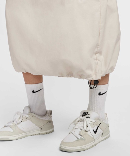 NIKE（ナイキ）の「ナイキ スポーツウェア エッセンシャル ウィメンズ ミッドライズ ウーブン カーゴ ミディ スカート / Nike Sportswear Essential Women's Mid-Rise Woven Cargo Midi Skirt FV7504-104 Light Orewood Brown（スカート・レディース・ブラウン系その他・S/M/L/XL/XS）」の9枚目の写真