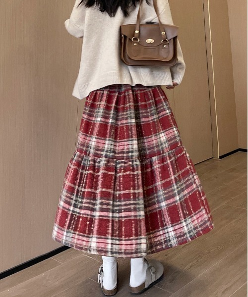 WEGO(ウィゴー)の「WEGO/チェック3段ティアードスカート(スカート・レディース・ブルー/ブラウン/レッド/ブラック・MEDIUM/SMALL)」の14枚目の写真