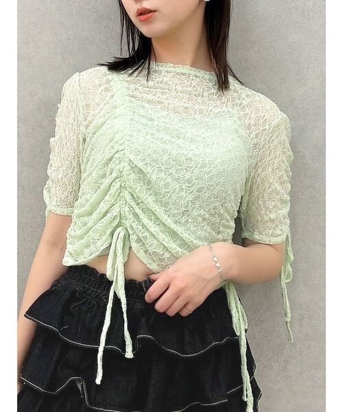 dazzlin(ダズリン)の「ギャザーリボンレーストップス(Tシャツ/カットソー・レディース・ブルー/オフホワイト/グリーン/パープル/ブラック・FREE)」の4枚目の写真