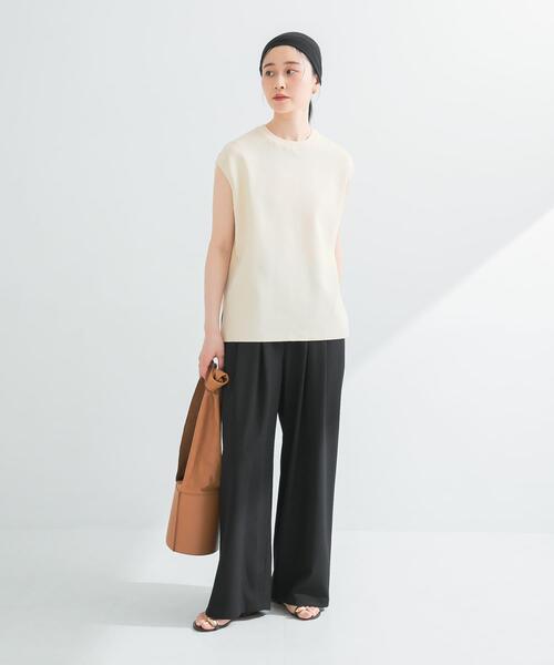 URBAN RESEARCH（アーバンリサーチ）の「『3サイズ展開』『イージーケア』タックギャザーストレートパンツ（その他パンツ・レディース・チャコールグレー/ブラック/ベージュ系その他/ストライプ・38/36/40）」の9枚目の写真