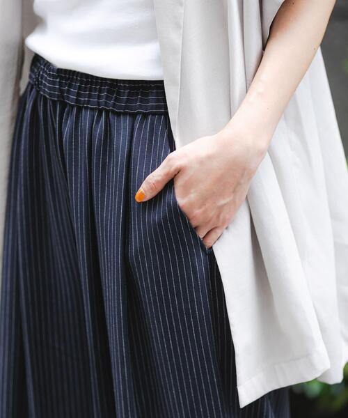 URBAN RESEARCH（アーバンリサーチ）の「『3サイズ展開』『イージーケア』タックギャザーストレートパンツ（その他パンツ・レディース・チャコールグレー/ブラック/ベージュ系その他/ストライプ・38/36/40）」の16枚目の写真