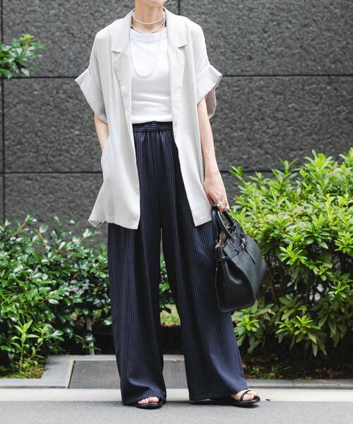 URBAN RESEARCH（アーバンリサーチ）の「『3サイズ展開』『イージーケア』タックギャザーストレートパンツ（その他パンツ・レディース・チャコールグレー/ブラック/ベージュ系その他/ストライプ・38/36/40）」の18枚目の写真