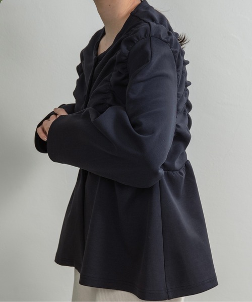 lawgy（ラウジー）の「front gather kurumi button flare tops / フロントギャザークルミボタンフレアトップス（Tシャツ/カットソー・レディース・ネイビー/ホワイト/ヘザーグレー・FREE）」の13枚目の写真