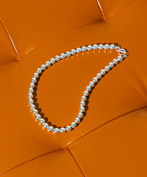 URBAN RESEARCH（アーバンリサーチ）の「decor『デコール』　Hematite8mmBallchoker（ネックレス・レディース・シルバー・-）」の6枚目の写真