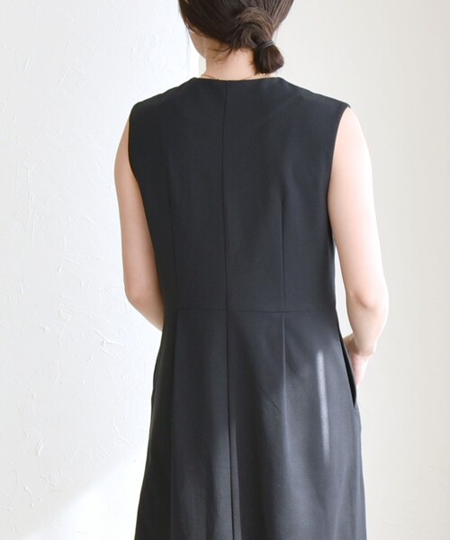 quaranciel(カランシエル)の「quaranciel: Vカラー ロング ジレ ワンピース(ワンピース・レディース・ネイビー/カーキ・ONE SIZE)」の15枚目の写真