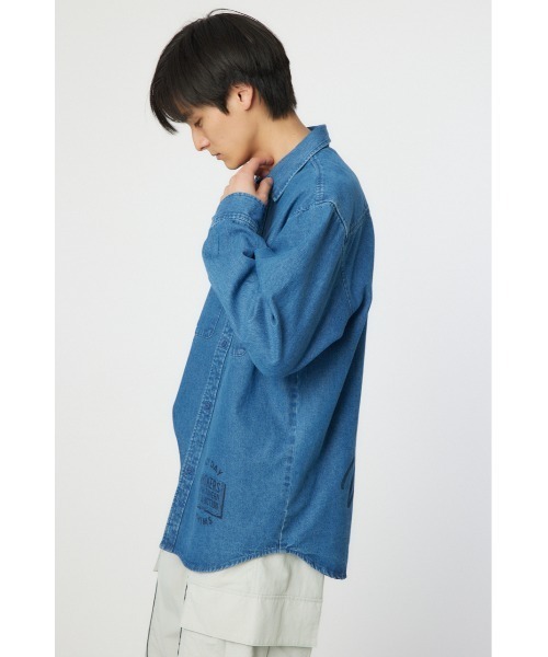 RODEO CROWNS WIDE BOWL(ロデオクラウンズワイドボウル)の「LAZYデニムシャツ(シャツ/ブラウス・メンズ・ブラック/ライトブルー/オフホワイト・MEDIUM/LARGE)」の18枚目の写真