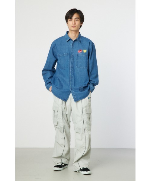 RODEO CROWNS WIDE BOWL(ロデオクラウンズワイドボウル)の「LAZYデニムシャツ(シャツ/ブラウス・メンズ・ブラック/ライトブルー/オフホワイト・MEDIUM/LARGE)」の20枚目の写真