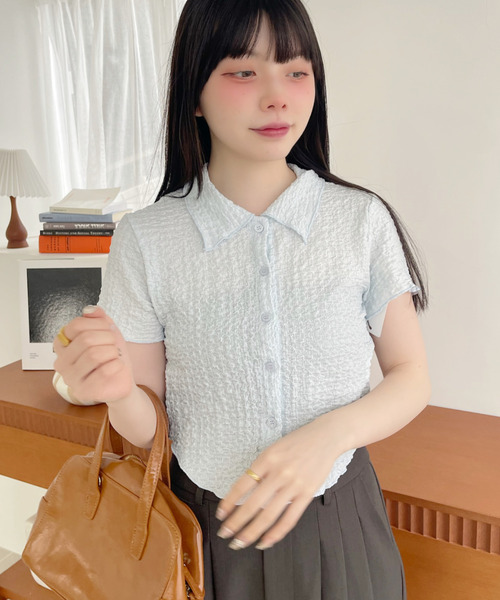 Ada.(エイダ)の「表面感 シアーサッカー クロップド コンパクト シャツ(シャツ/ブラウス・レディース・パープル/ブルー/アイボリー・FREE)」の10枚目の写真