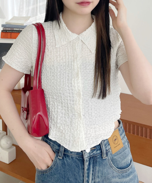 Ada.(エイダ)の「表面感 シアーサッカー クロップド コンパクト シャツ(シャツ/ブラウス・レディース・パープル/ブルー/アイボリー・FREE)」の4枚目の写真