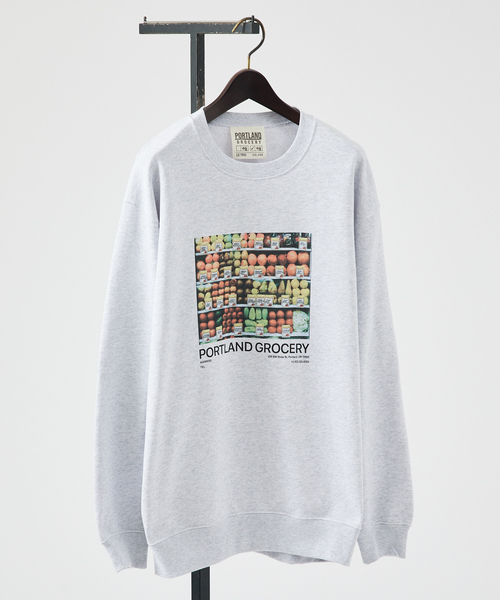 ABAHOUSE（アバハウス）の「【PORTLAND-GROCERY】グラフィックプリント クルーネックスウェット / LE TRIO ABAHOUSE /ユニセックス（スウェット・メンズ・グレー/ネイビー/ホワイト・46/48）」の15枚目の写真