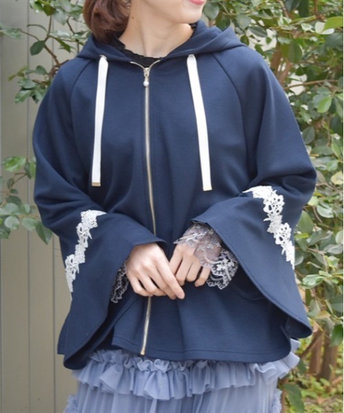 axes femme(アクシーズファム)の「花粉ガードフレア袖ケープ(カーディガン/ボレロ・レディース・ネイビー/キナリ/ミント・FREE)」の1枚目の写真