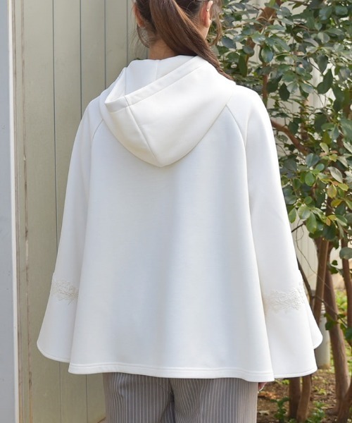 axes femme(アクシーズファム)の「花粉ガードフレア袖ケープ(カーディガン/ボレロ・レディース・ネイビー/キナリ/ミント・FREE)」の10枚目の写真