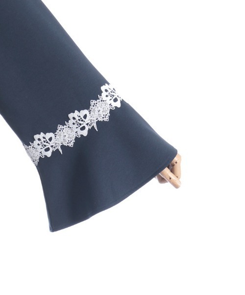 axes femme(アクシーズファム)の「花粉ガードフレア袖ケープ(カーディガン/ボレロ・レディース・ネイビー/キナリ/ミント・FREE)」の21枚目の写真