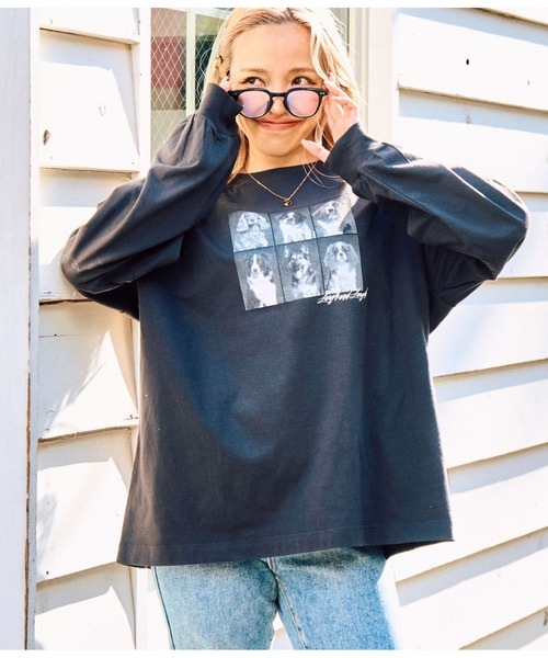 anap mimpi(アナップミンピ)の「コマ割 ドッグ フォト プリント 長袖 ビッグ ロンT(Tシャツ/カットソー・レディース・グレー/ブラック・FREE)」の2枚目の写真