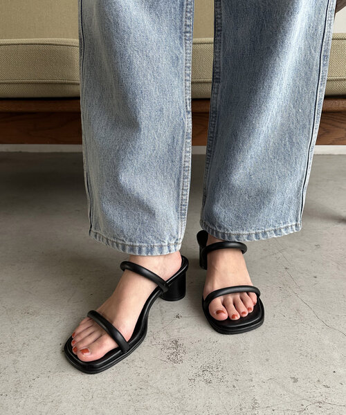 DISCOAT(ディスコート)の「パフィーラインサンダル(サンダル・レディース・ブラック/シルバー/キャメル・LARGE/MEDIUM)」の22枚目の写真