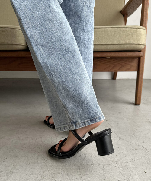 DISCOAT(ディスコート)の「パフィーラインサンダル(サンダル・レディース・ブラック/シルバー/キャメル・LARGE/MEDIUM)」の17枚目の写真