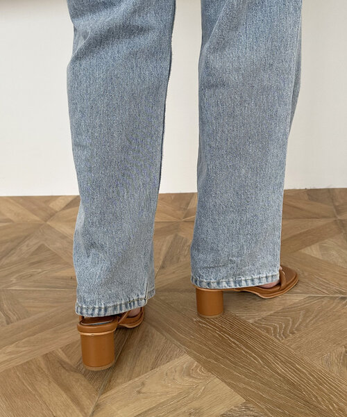 DISCOAT(ディスコート)の「パフィーラインサンダル(サンダル・レディース・ブラック/シルバー/キャメル・LARGE/MEDIUM)」の7枚目の写真