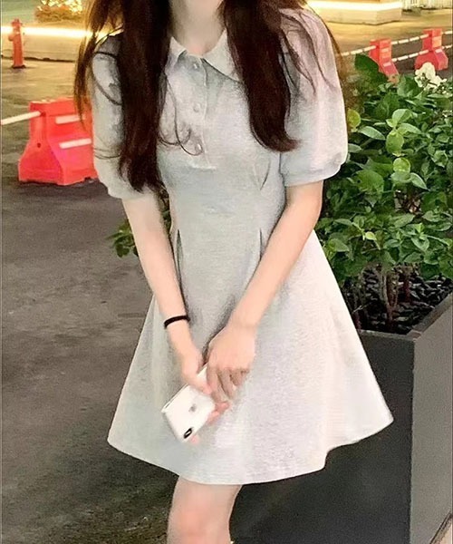 gossip!ロサンゼルス(ゴシップロサンゼルス)の「丸襟ポロワンピース 半袖パフスリーブ ウエストタック A ラインミニワンピ カジュアル きれいめ レディース 2 色展開 グレー / ブラック(ワンピース・レディース・グレー/ブラック・M/S)」の3枚目の写真