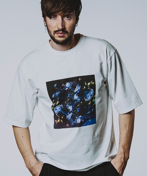 NO ID.(ノーアイディ)の「mt9650-FlowerプリントT Tシャツ(Tシャツ/カットソー・メンズ・ブラック/ホワイト・ONE SIZE)」の1枚目の写真
