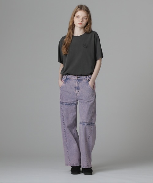 AVIREX(アヴィレックス)の「《直営店限定》LACE DETAILS EMBROIDERY T-SHIRT/レースディテール刺繍Tシャツ(Tシャツ/カットソー・レディース・チャコールグレー/オフホワイト/ブラウン・F)」の11枚目の写真