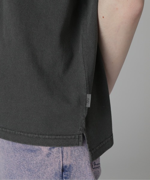AVIREX(アヴィレックス)の「《直営店限定》LACE DETAILS EMBROIDERY T-SHIRT/レースディテール刺繍Tシャツ(Tシャツ/カットソー・レディース・チャコールグレー/オフホワイト/ブラウン・F)」の18枚目の写真