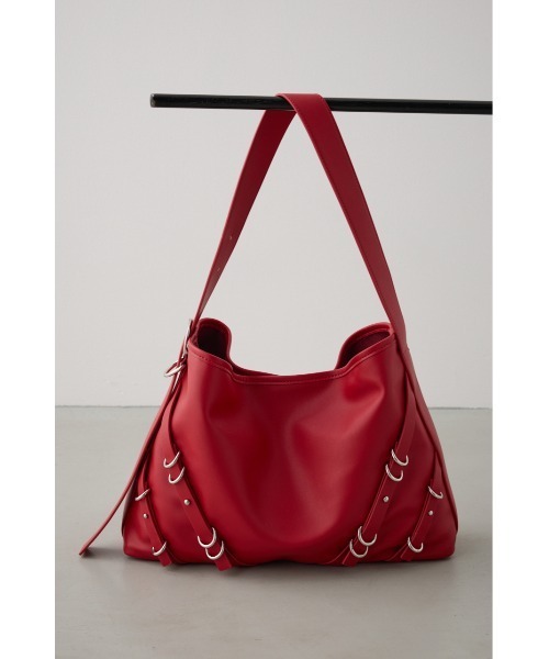 AZUL by moussy（アズールバイマウジー）の「ナローベルトデザイントートバッグ（トートバッグ・レディース・ブラック/レッド/ブラウン・FREE）」の3枚目の写真