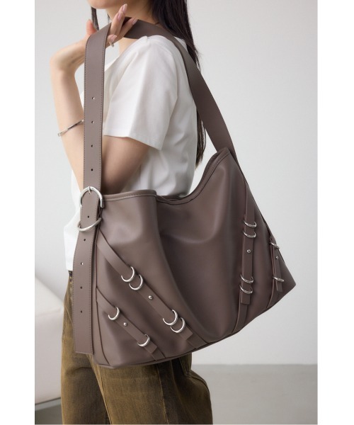 AZUL by moussy（アズールバイマウジー）の「ナローベルトデザイントートバッグ（トートバッグ・レディース・ブラック/レッド/ブラウン・FREE）」の14枚目の写真