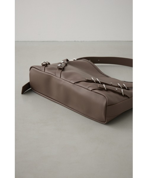 AZUL by moussy（アズールバイマウジー）の「ナローベルトデザイントートバッグ（トートバッグ・レディース・ブラック/レッド/ブラウン・FREE）」の21枚目の写真