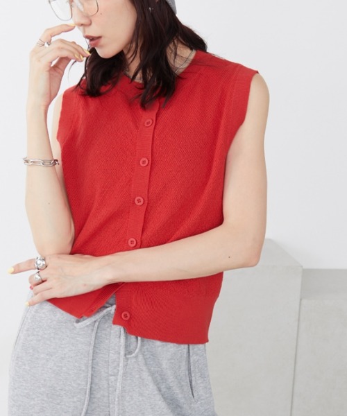 Auntie Rosa Holiday(アンティローザホリデー)の「カノコ編みクルーネックニットベスト(ベスト・レディース・レッド/アイボリー/ブラック・FREE)」の3枚目の写真