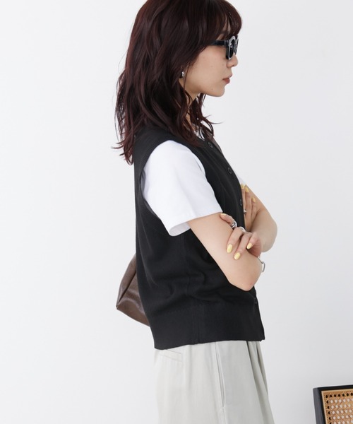 Auntie Rosa Holiday(アンティローザホリデー)の「カノコ編みクルーネックニットベスト(ベスト・レディース・レッド/アイボリー/ブラック・FREE)」の7枚目の写真