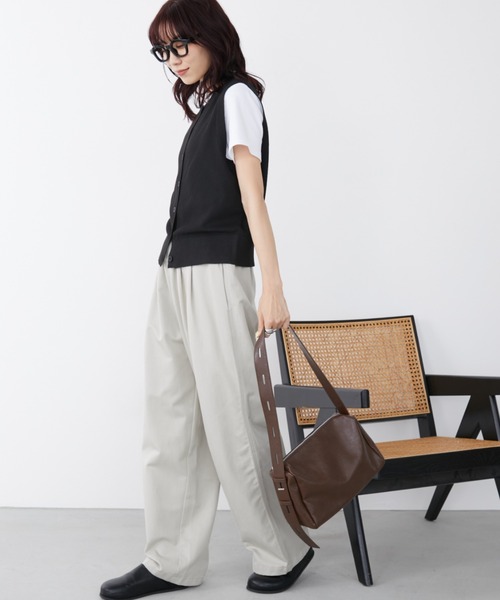 Auntie Rosa Holiday(アンティローザホリデー)の「カノコ編みクルーネックニットベスト(ベスト・レディース・レッド/アイボリー/ブラック・FREE)」の12枚目の写真