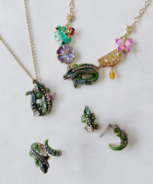 【ANNA SUI】即対応 ワニモチーフ ピアス ワニモチーフ ピアス(ピアス(両耳用))|ANNA SUI(アナスイ
