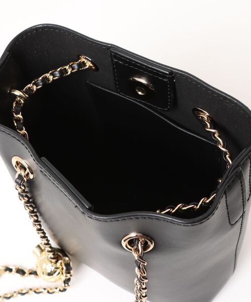 NiiNa(ニーナ)の「【 NiiNa / ニーナ 】高品質牛革 2way チェーンショルダー ミニ バケットバッグ(ショルダーバッグ・レディース・ブラウン/ホワイト/ブラック/ベージュ/グリーン・FREE)」の22枚目の写真