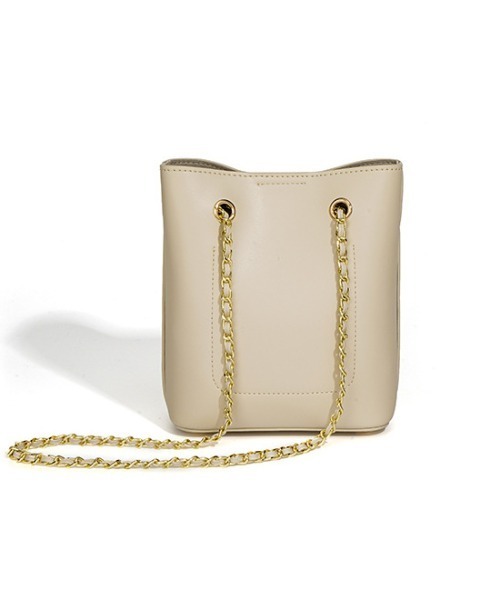 NiiNa(ニーナ)の「【 NiiNa / ニーナ 】高品質牛革 2way チェーンショルダー ミニ バケットバッグ(ショルダーバッグ・レディース・ブラウン/ホワイト/ブラック/ベージュ/グリーン・FREE)」の13枚目の写真